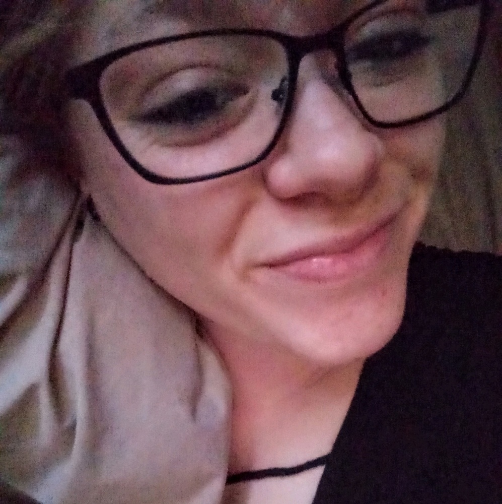 Meet your Posher, Stephanie